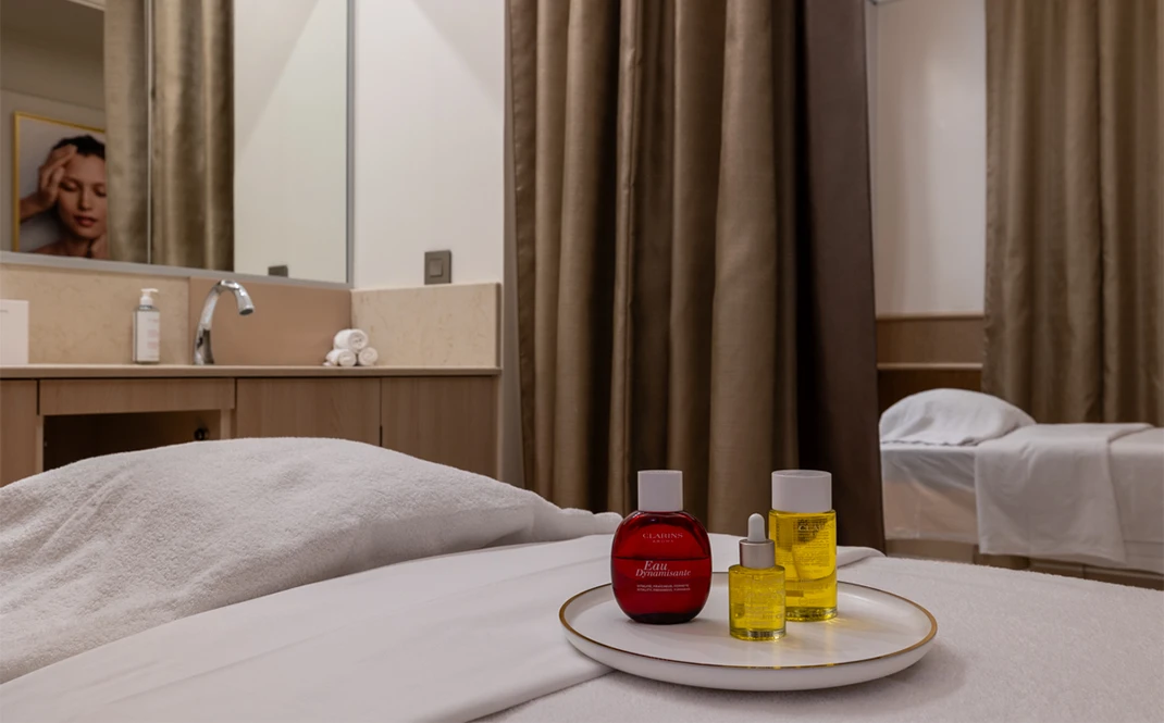 disneyland hotel spa clarins table massage produits cosmetiques clarins